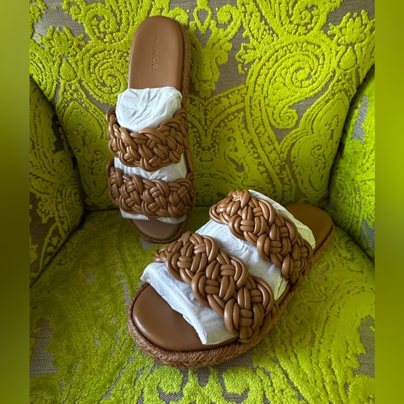 NEW Vince Sullivan Womens Leather Slip On Slide Sandals Tan $295 Size 9.5 - Picture 2 of 7